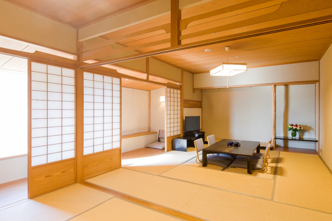 高品質な和室。落ち着いた雰囲気、セパレートしたトイレバス。ご家族で過ごす特別な時間にお勧めです。